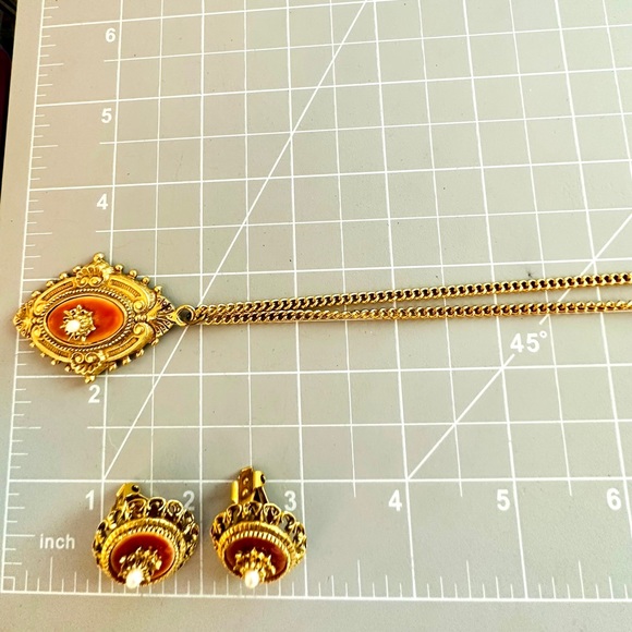 Vintage Demi Parure Enameled Necklace Set - Picture 7 of 14